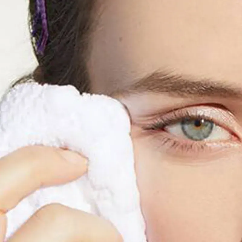 👁️ Retiro de Maquillaje con Productos