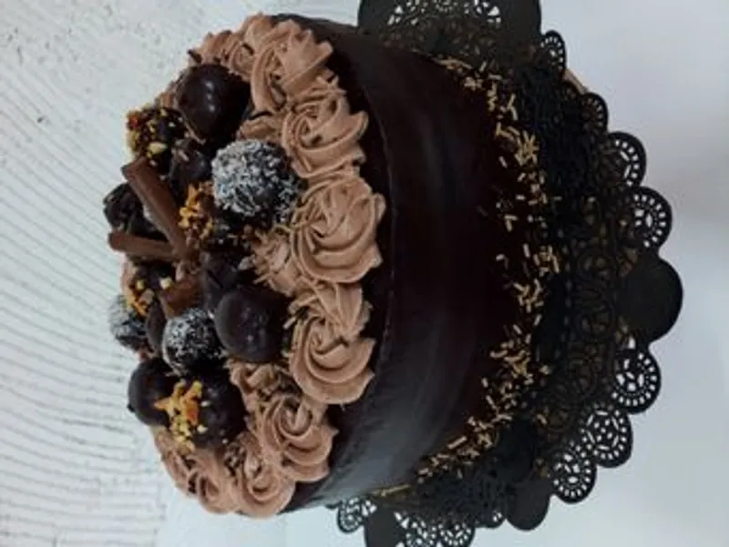 Cake especial de chocolate con popcake
