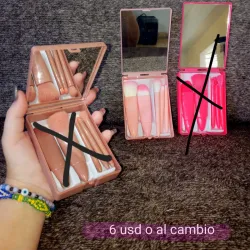 Set de 5 mini brochas de maquillaje