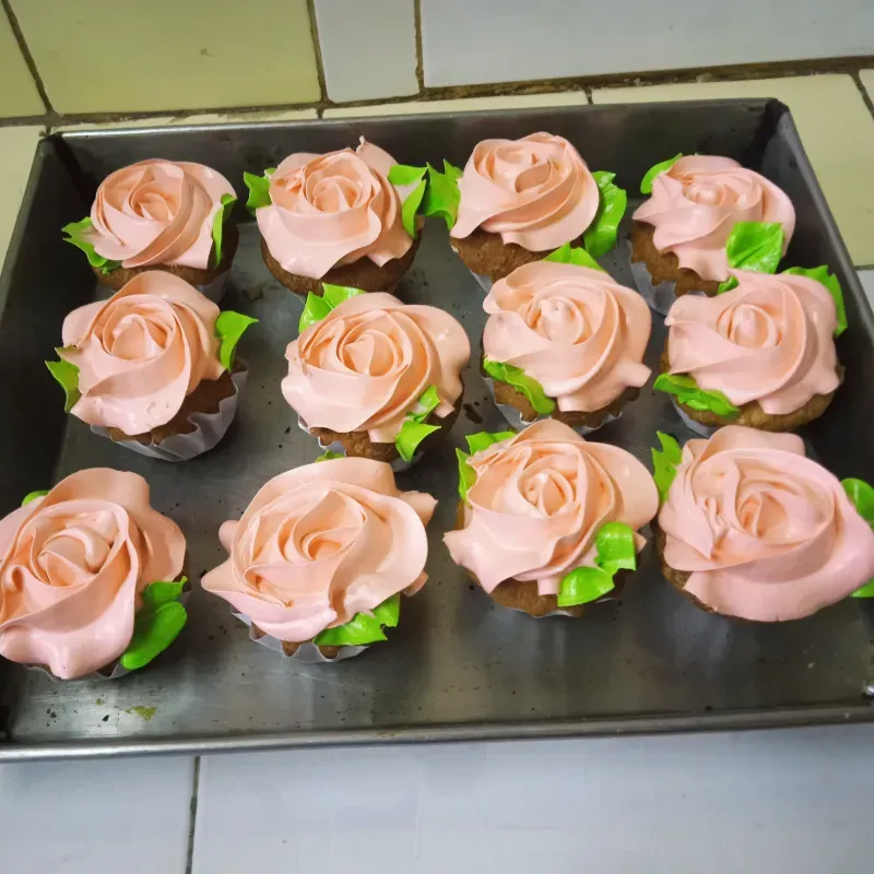 Cupcakes decorados con merengue 