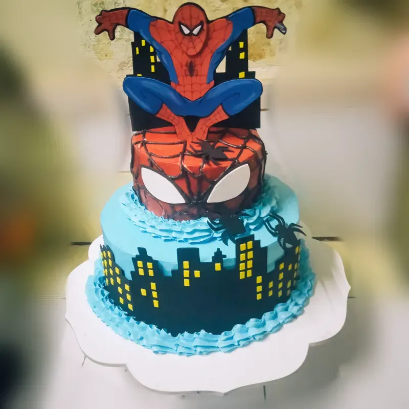 Torta de spiderman 2 pisos 