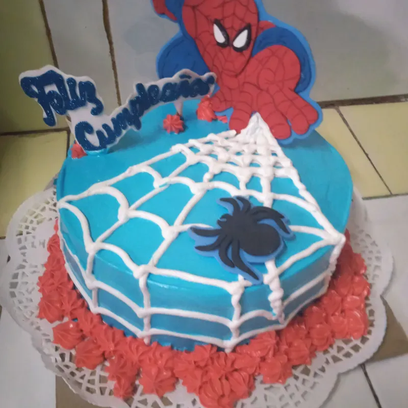 Torta de spiderman 20 cm 