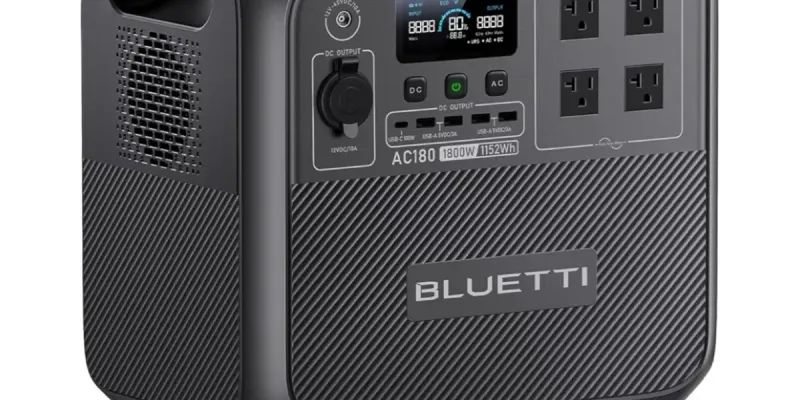 BLUETTI AC180 2700W