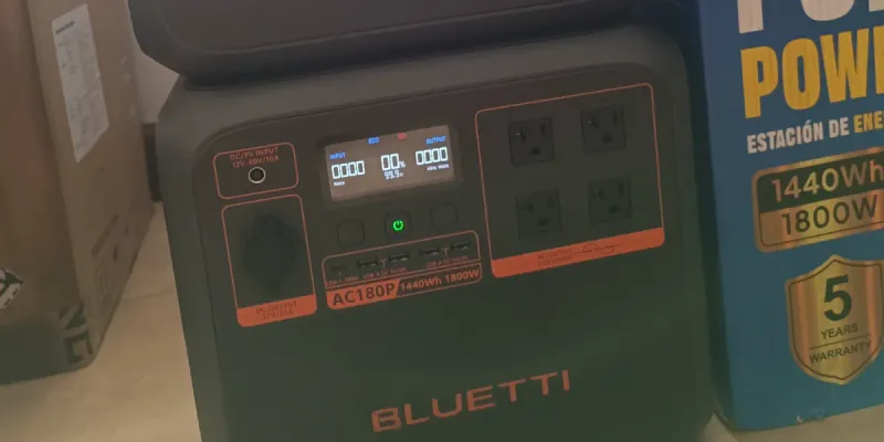 BLUETTI AC180P.  2700W1800W