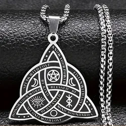 Cadena con colgante de Triqueta.