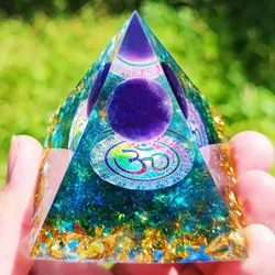 Pirámide de Orgonita Aguamarina y Amatista.