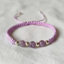 Pulsera tejida con cuarzos
