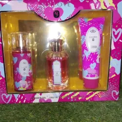 SET DE GEL DE BAÑO, PERFUME Y BODY MIST V.V. LOVE