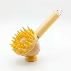 Cepillo con almacenamiento para champú