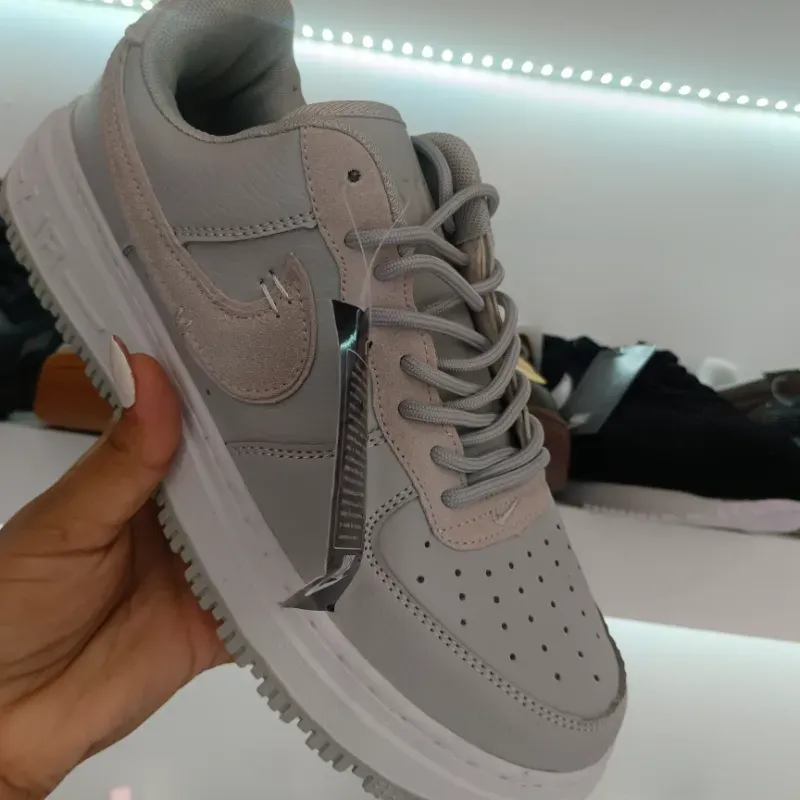 AIR Nike