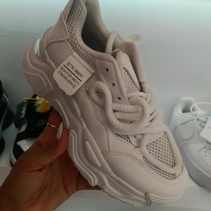 Zapatos blancos 