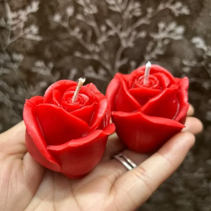 Botón de rosa pequeño