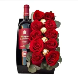 Caja con bebida rosas y bombones 