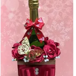 Caja decorada con botella