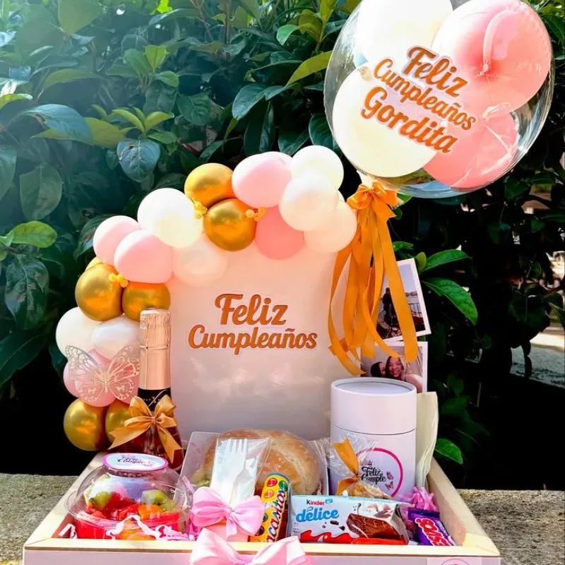 Caja decorada+ globo burbuja 