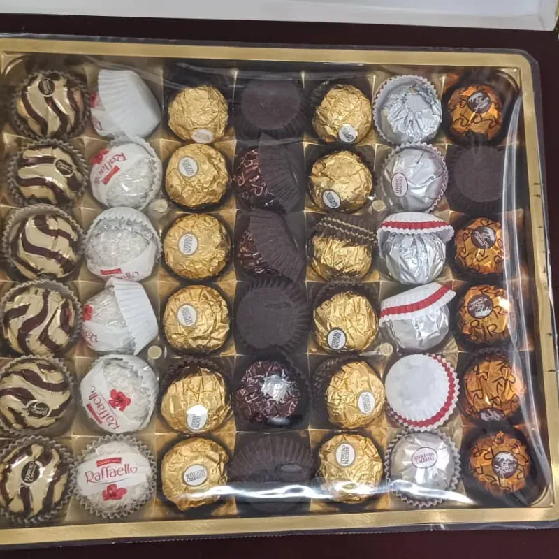 Cajas de 48 bombones ferreros