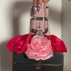 Cartera artificial con perfume