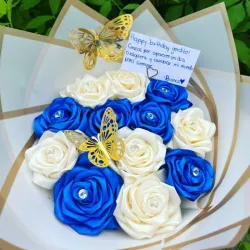 Ramo de 12 rosas eternas