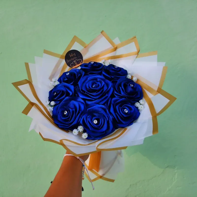 Ramo de 9 rosas eternas