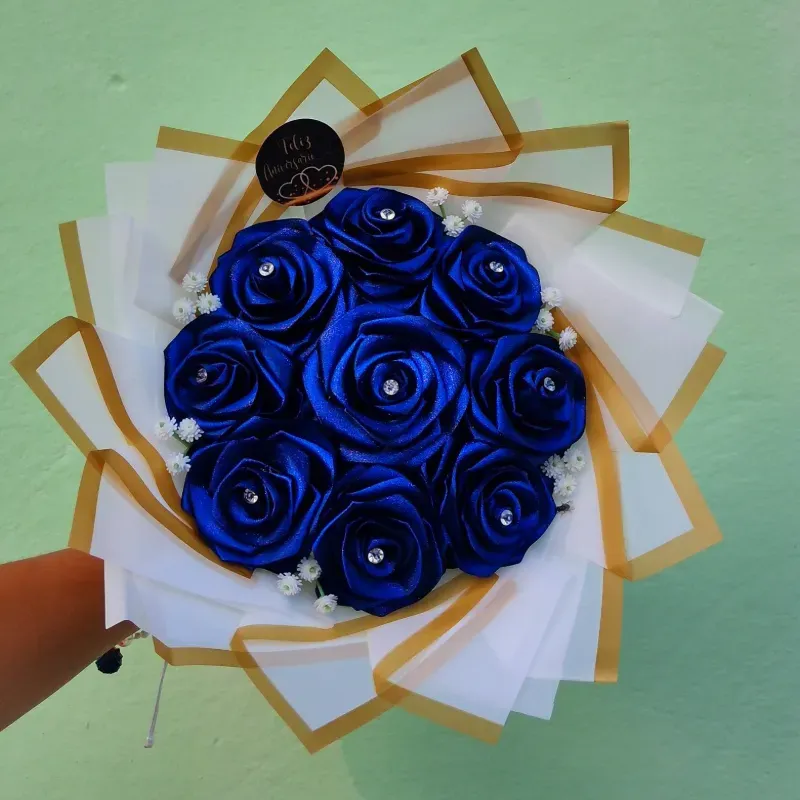 Ramo de 9 rosas eternas