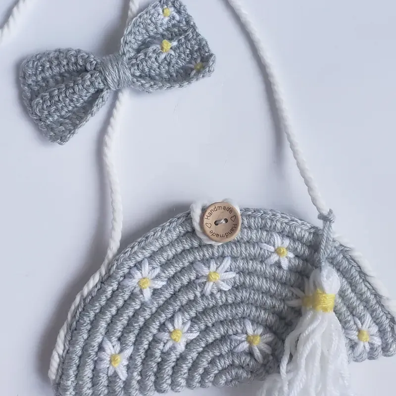 Bolso gris con Margaritas