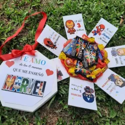 Caja Marvel 💚