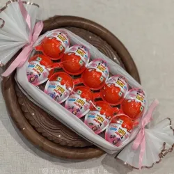 Cajas de huevitos sorpresa en forma de caramelo 🍬