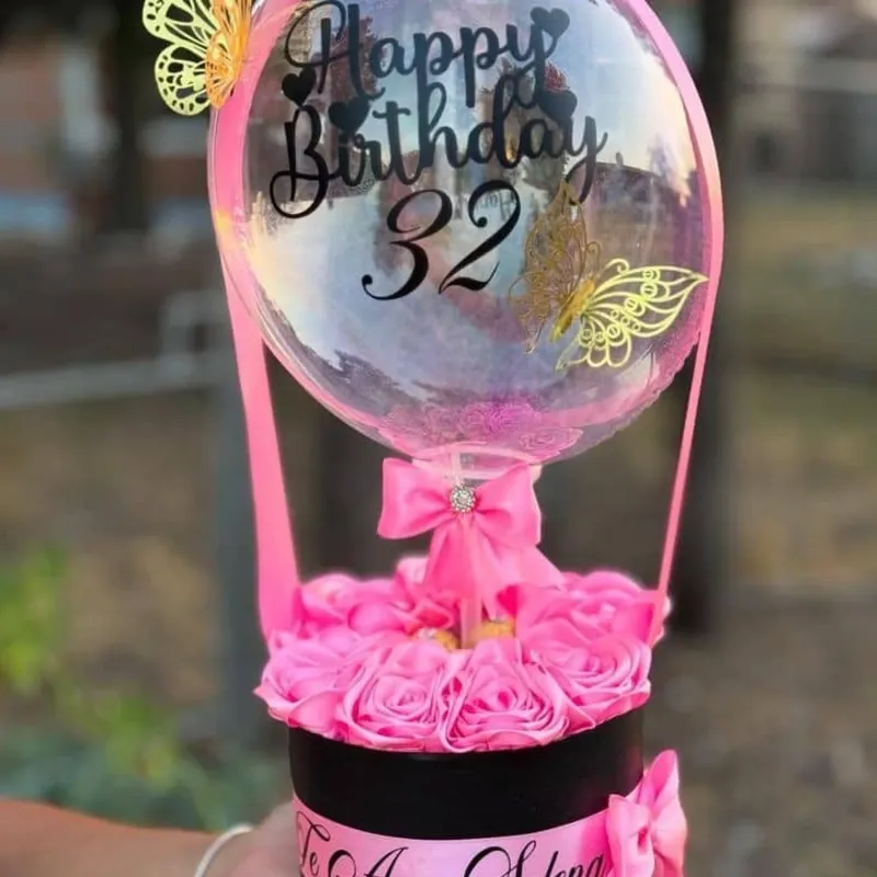 Globo burbuja con rosas 🌹