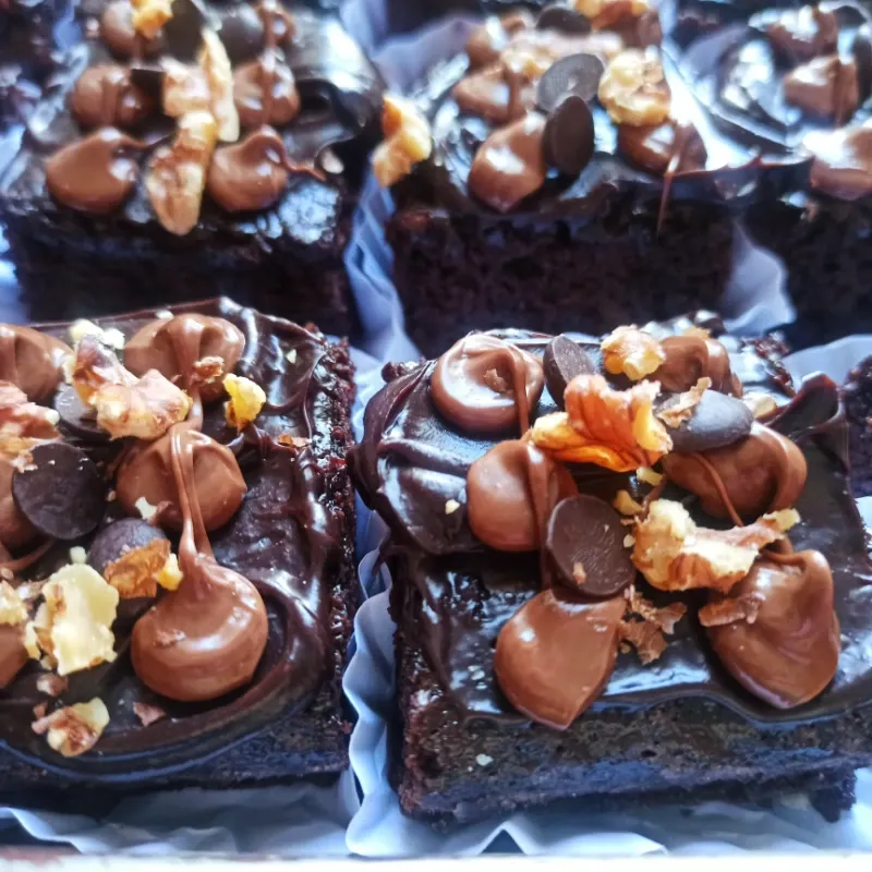 Cuadros de chocolate tipo brownie (15 unidades)