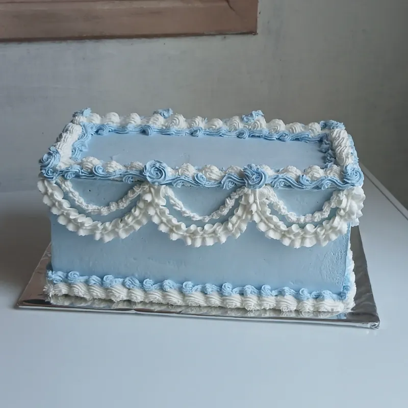 Long cake