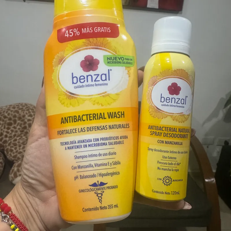 Gel íntimo +Desodorante íntimo Benzal femenino con manzanilla hipoalergénico en spray 120 m