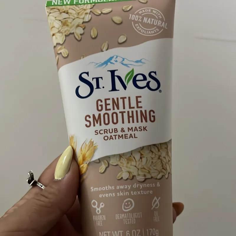 Mascarilla exfoliante con avena, ideal para tratamiento del acné 