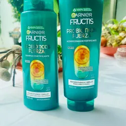 Shampoo y acondicionador Garnier de 650 ml 