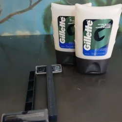 Juego de crema pos afeitado y maquina de afeitar