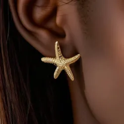 Arete dorado con forma de estrella de mar 