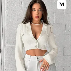 🤍 Blazer Corto Blanco – Minimalismo elegante con presencia