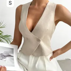 🤍 Chaleco Beige Minimal – Elegancia serena con corte estructurado y estilo consciente