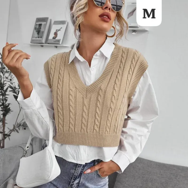 🤎 Chaleco Tejido Beige – Estilo clásico con aire moderno