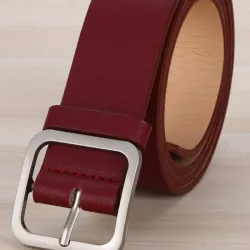 🤎 Cinturón Maroon Classic – Elegancia sobria con diseño limpio y presencia estratégica
