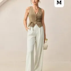 🫒 Conjunto Olive Wrap – Sofisticación natural con diseño cruzado y estructura visual