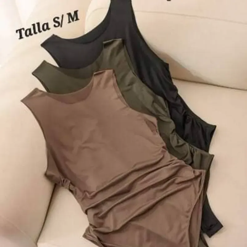 👗 Set de bodys lisos en tonos neutros