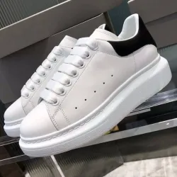 Alexander Mcqueen blancas y negras
