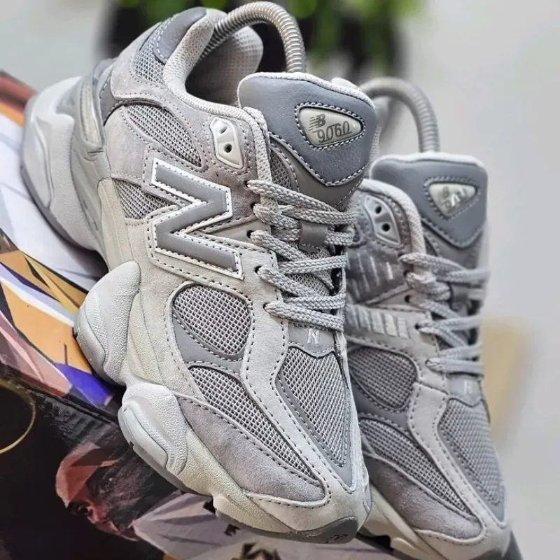 New Balance 9060 Gris Plateado