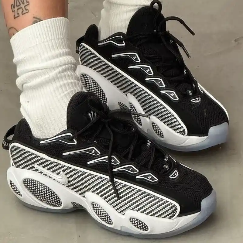 Nike Air Negras y Blancas