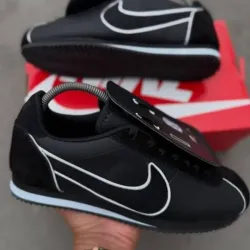 Nike Cortés Negras
