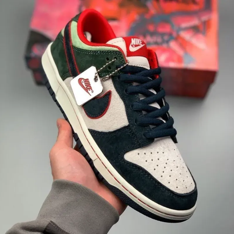 Nike Dunk Low