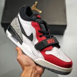 Nike Jordan Retro 3 Chicago 