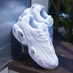 Nike Noctas Blancas y Plateadas