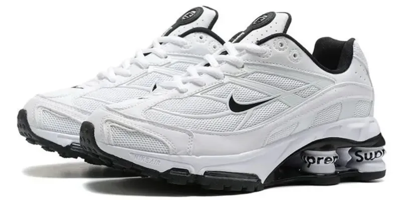Nike Shox Supreme Blancos Negros y Plateados