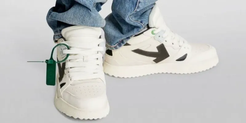 Off- White Doble Lenguas 